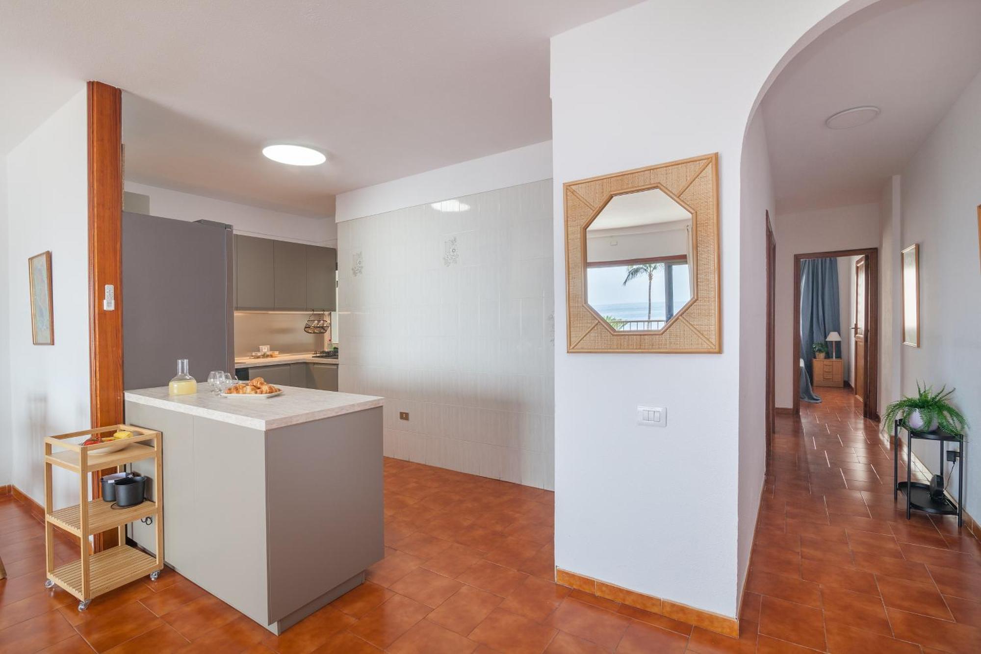 Casa De Franco - Ocean View, Terrace, Balcony, 50M From Playa La Arena, Fibre Net Apartment Puerto de Santiago  Bagian luar foto