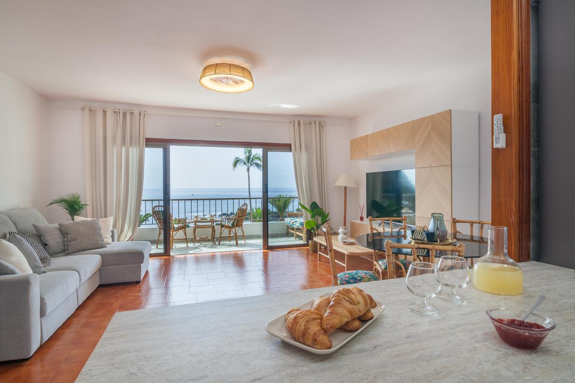 Casa De Franco - Ocean View, Terrace, Balcony, 50M From Playa La Arena, Fibre Net Apartment Puerto de Santiago  Bagian luar foto